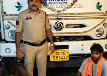 कोतरारोड़ पुलिस की बड़ी कार्यवाही: 20 टन अवैध स्क्रैप के साथ दो आरोपी गिरफ्तार, माजदा वाहन भी जब्त