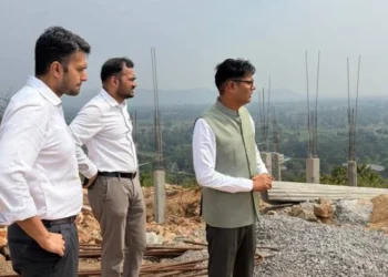 वित्त मंत्री ओ.पी.चौधरी ने किया गजमार पहाड़ स्थित हनुमान मंदिर परिसर के सौंदर्यीकरण कार्यों का निरीक्षण