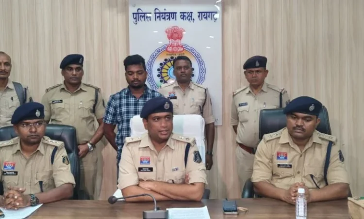 गांजा तस्करी पर घरघोड़ा पुलिस की बड़ी कार्रवाई, हुंडई कार से ढाई क्विंटल गांजा बरामद, एक आरोपी गिरफ्तार