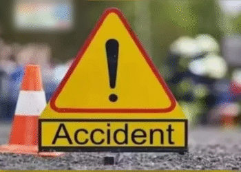 भीषण सड़क हादसा; जवानों से भरी बस अनियंत्रित होकर पलटी, दो दर्जन से ज्यादा CISF जवान घायल…