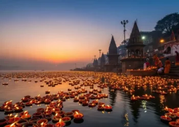 कब मनाई जाएगी कार्तिक पूर्णिमा, यहां जानें स्‍नान और दीपदान का शुभ मुहूर्त