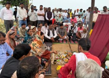 मंत्री श्रीमती लक्ष्मी राजवाड़े ने लांजित में जलाशय जीर्णाेद्धार कार्य का किया भूमिपूजन