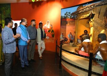 राज्यपाल रमेन डेका ने भव्य जनजातीय संग्रहालय का लिया जायजा