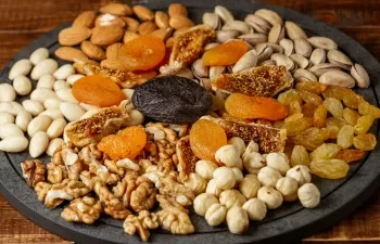 सर्दियों में ये ड्राई फ्रूट खाने से शरीर को मिलेगी गर्मी, बीमारियां रहेंगी कोसों दूर