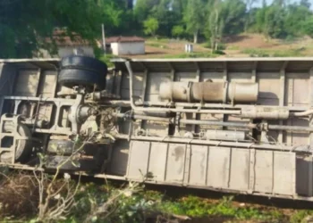 बड़ा हादसा! 150 फीट गहरी खाई में गिरी स्कूल बस, 1की मौत कई बच्चे गंभीर रूप से हुए घायल