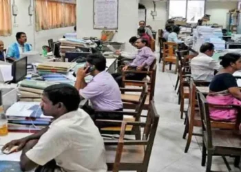 एक साल की नौकरी पर मिलेगी ग्रेच्युटी, केंद्र सरकार ने कानून में किया बड़ा बदलाव