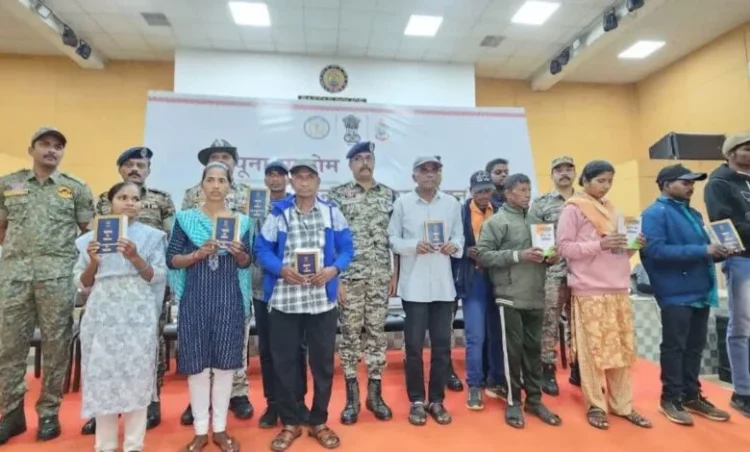 छत्तीसगढ़ में सुरक्षाबलों को मिली बड़ी सफलता, झीरम नक्सल हमले के मास्टरमाइंड समेत 10 माओवादियों ने किया आत्मसमर्पण…