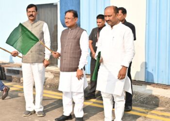 मुख्यमंत्री ने स्टेट हैंगर से विमान परिचालन सेवा का किया शुभारंभ