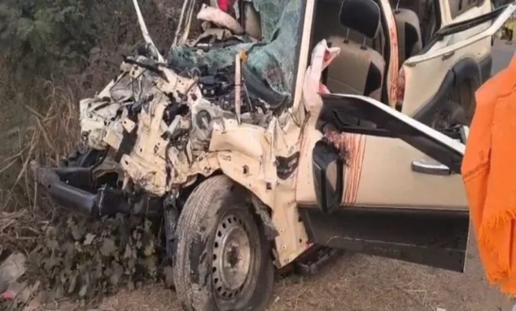 मातम में बदली शादी की खुशियां… ट्रक और स्कॉर्पियो में हुई भिड़ंत में पांच लोगों की दर्दनाक मौत…