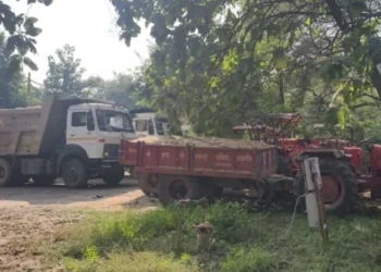 रेत के अवैध उत्खनन एवं परिवहन पर खनिज विभाग की सख्त कार्यवाही में 12 वाहन जब्त