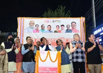 मुख्यमंत्री ने स्टेडियम में किया राजा रघुराज सिंह की प्रतिमा का अनावरण