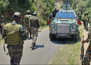 सुरक्षाबलों और आतंकियों के बीच मुठभेड़ में दो आतंकी ढेर, ‘Operation Pimple’ जारी