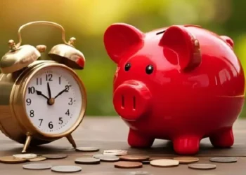 FD कराने वालों को झटका, इस सरकारी बैंक ने घटाया ब्याज, चेक करें नया रेट