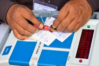 बिहार समेत इन सात राज्यों की 8 सीटों पर काउंटिंग जारी, यहां जानें कहां से कौन जीता..