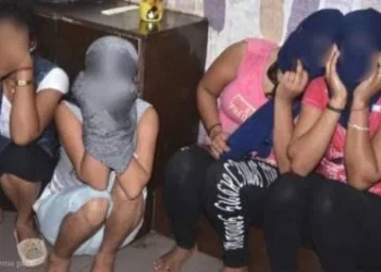 अंबिकापुर के पॉश इलाके में चल रहा था जिस्मफरोशी का धंधा, एक महिला दलाल समेत 4 लड़कि गिरफ्तार..