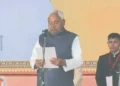 नीतीश कुमार ने 10वीं बार मुख्यमंत्री पद की ली शपथ, रामकृपाल यादव समेत 26 मंत्रियों ने भी ली शपथ