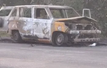 एंबुलेंस का हुआ दर्दनाक सड़क हादसा, आग लगने से तीन लोगों की जिंदा जलकर मौत…