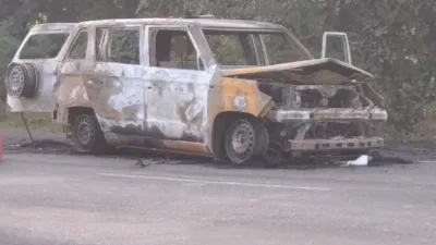 एंबुलेंस का हुआ दर्दनाक सड़क हादसा, आग लगने से तीन लोगों की जिंदा जलकर मौत…