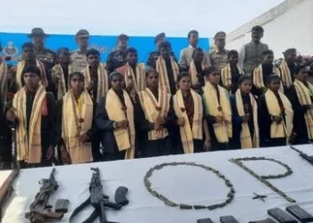 छत्तीसगढ़ में सुरक्षाबलों को मिली बड़ी कामयाबी, 22 नक्सलियों ने किया आत्मसमर्पण