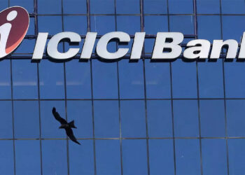 ICICI Credit Card यूजर्स ध्यान दें, बदल ने जा रहे हैं ये अहम नियम, आपकी जेब पर पड़ेगा सीधा असर