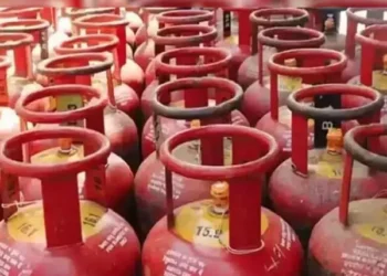 क्या 1 जनवरी से महंगा होगा घरेलू गैस सिलेंडर? सरकार करने जा रही है ये अहम बदलाव