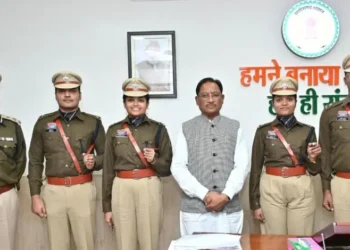 मुख्यमंत्री विष्णुदेव साय से प्रशिक्षु आईपीएस अधिकारियों ने की सौजन्य भेंट