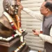 मुख्यमंत्री विष्णु देव साय ने भारत रत्न अटल बिहारी वाजपेयी की प्रतिमा पर माल्यार्पण कर दी श्रद्धांजलि