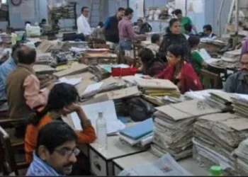 सरकारी कर्मचारियों ने किया बड़ा आंदोलन का ऐलान, इतने दिनों तक सरकारी कामकाज रहेगी ठप्प