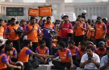 नए साल का जश्न होगा बेरंग, Zomato-Swiggy सब रहेगा बंद; जानें इसके पीछे का कारण