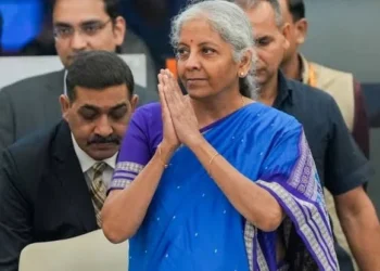 वित्तमंत्री निर्मला सीतारमण कब पेश करेंगी बजट? 8th pay को लेकर हो सकता है बड़ा ऐलान