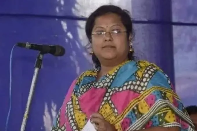 शराब घोटाला मामले में सौम्या चौरसिया पर 2500 करोड़ रुपए से अधिक की अवैध कमाई का आरोप… कोर्ट ने 14 दिन की रिमांड पर भेजा