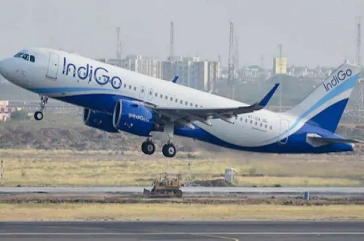 IndiGo की 70 से ज्यादा फ्लाइट्स कैंसिल, कई एयरलाइन कंपनियों की फ्लाइट हुईं प्रभावित.. जानिए क्या है पूरा मामला