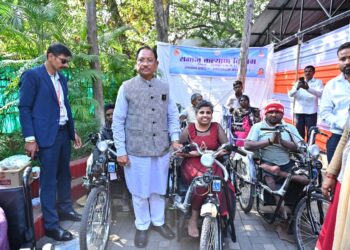 मुख्यमंत्री जनदर्शन में दिव्यांगजनों को मिली राहत