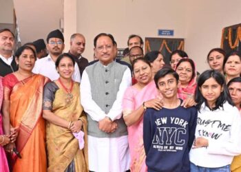 जशपुर जिले के बच्चे अब पढ़ेंगे स्मार्ट क्लास रूम में : मुख्यमंत्री साय ने कांसाबेल में किया स्मार्ट क्लास रूम का शुभारंभ