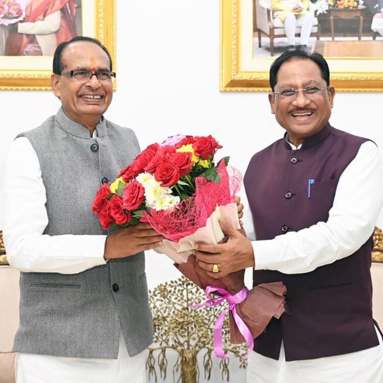 मुख्यमंत्री विष्णुदेव साय से केंद्रीय कृषि मंत्री श्री शिवराज सिंह चौहान ने की सौजन्य मुलाकात