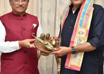 केंद्रीय पर्यटन एवं संस्कृति मंत्री गजेन्द्र सिंह शेखावत ने मुख्यमंत्री विष्णुदेव साय से की सौजन्य भेंट