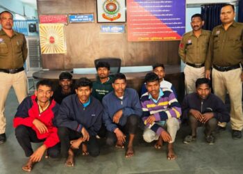 किरोड़ीमल नगर में पिता-पुत्र पर जानलेवा हमला: झारखंड के 8 आरोपी गिरफ्तार, सलाखों के पीछे