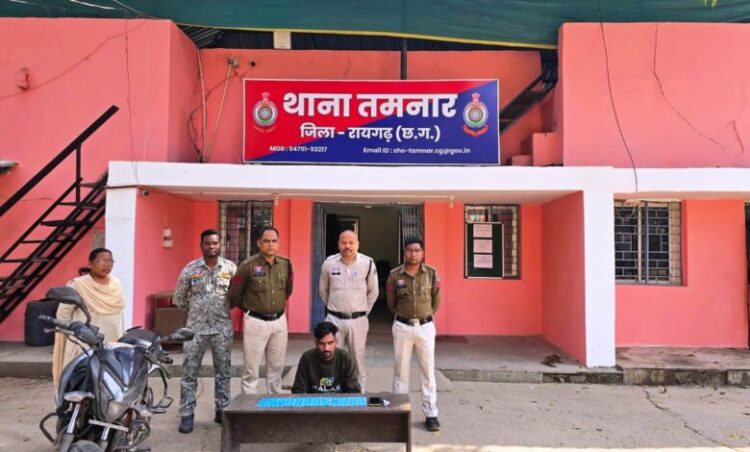 रायगढ़ पुलिस की नशे के खिलाफ सख्त कार्रवाई, तमनार पुलिस ने नशीली कैप्सूल सप्लाई करने वाले आरोपी को गिरफ्तार किया