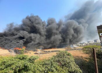 रांची में सेना की फायरिंग रेंज में आग लगी, इलाके में मची अफरा-तफरी ;राहत कार्य में जुटी प्रशासन