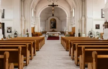 तीन अलग-अलग चर्चों में हथियारबंद हमलावरों का धावा, प्रार्थना के दौरान बंदूक की नोक पर 150 से अधिक श्रद्धालुओं का अपहरण