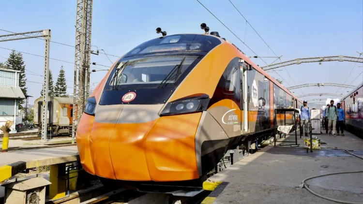 आज PM मोदी करेंगे पहली स्लीपर वंदे भारत का उद्घाटन, हावड़ा–गुवाहाटी 958 किमी का सफर सिर्फ इतने घंटे में पूरा