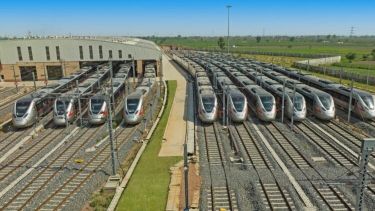 नमो भारत ट्रेन की पूरी डिटेल: 82 किमी का सफर सिर्फ 55 मिनट में, जानें भारत की हाईस्पीड रेल दुनिया से कैसे आगे निकल रही है?