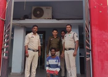 “ऑपरेशन तलाश” के तहत रायगढ़ पुलिस की लगातार कार्रवाई, हत्या और मारपीट के फरार आरोपी गिरफ्तार