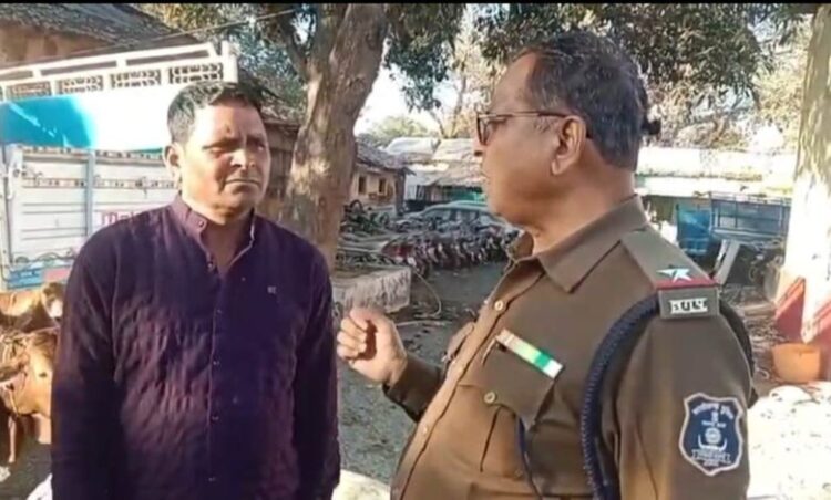 ऑपरेशन शंखनाद के तहत लगातार दूसरे दिन रायगढ़ पुलिस की कार्रवाई, 6 गौवंश तस्कर के चंगुल से मुक्त*