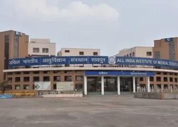 AIIMS अस्पताल में दर्दनाक हादसा:तीसरी मंजिल से गिरा मरीज,मौके पर हुई मौत, लापरवाही और सुरक्षा व्यवस्था पर उठे बड़े सवाल