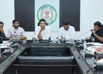 जनसमस्याओं का समयबद्ध एवं गुणवत्तापूर्ण निराकरण सुनिश्चित करें-कलेक्टर, जिले में 19 मार्च को पुसौर और 20 मार्च को छाल में लगेंगे जनसमस्या निवारण शिविर