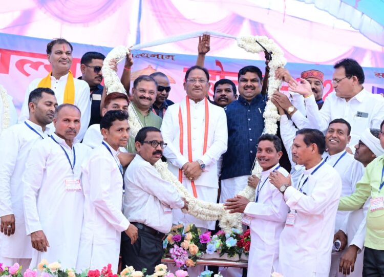 संत कबीर की वाणी समाज को जोड़ती है, सरकार का संकल्प जनजीवन संवारता है : मुख्यमंत्री विष्णु देव साय