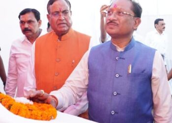 मुख्यमंत्री विष्णुदेव साय ने बड़ादेव की पूजा कर प्रदेशवासियों की सुख-समृद्धि की कामना की