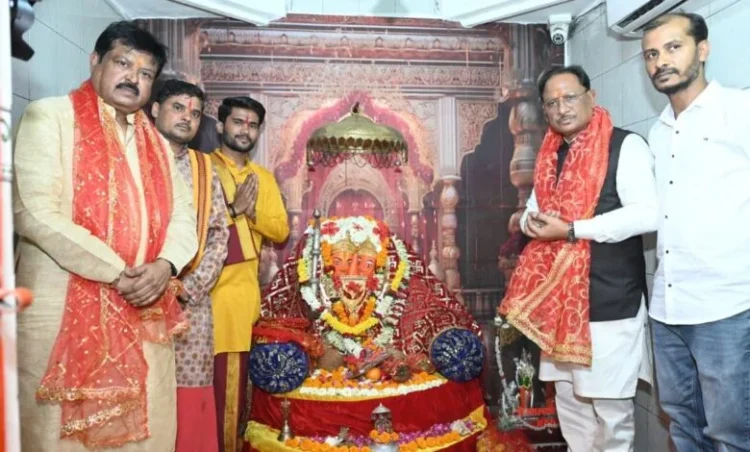 मुख्यमंत्री विष्णुदेव साय ने चंदखुरी में माता कौशल्या एवं भगवान श्रीराम के किए दर्शन: प्रदेश की सुख-समृद्धि की कामना की