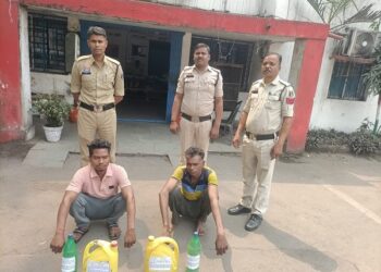 “ऑपरेशन आघात” के तहत अवैध शराब पर रायगढ़ पुलिस की ताबड़तोड़ कार्रवाई, तमनार, चौकी खरसिया और भूपदेवपुर क्षेत्र में पुलिस की दबिश, 4 आरोपियों के कब्जे से अवैध महुआ शराब बरामद